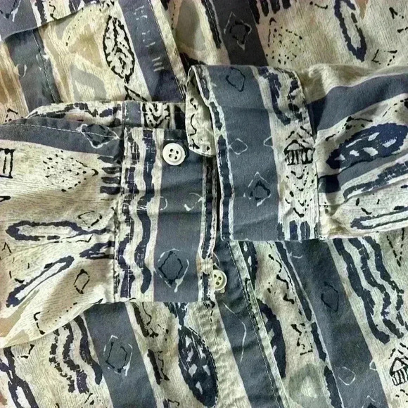 90’s Aztec Tribal Beachy 100% Print Balloon Sleeve Button Down - Picture 4 of 7